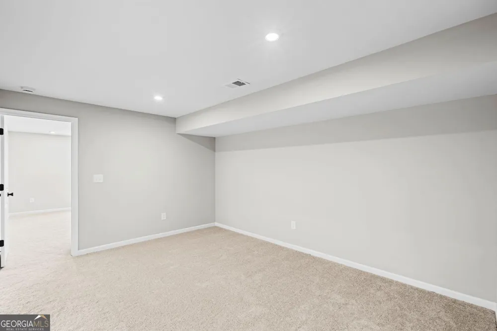 25 Village DR Dawsonville, GA 30534