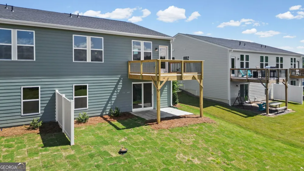 25 Village DR Dawsonville, GA 30534