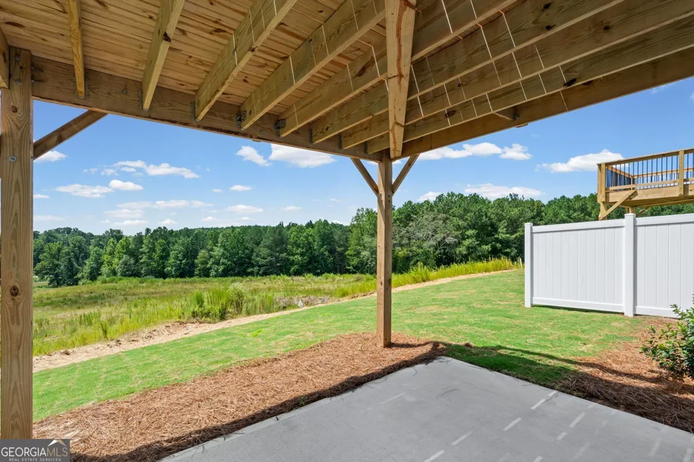 25 Village DR Dawsonville, GA 30534