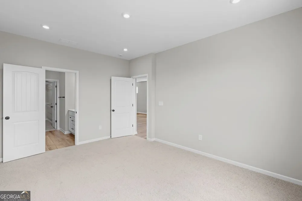 25 Village DR Dawsonville, GA 30534