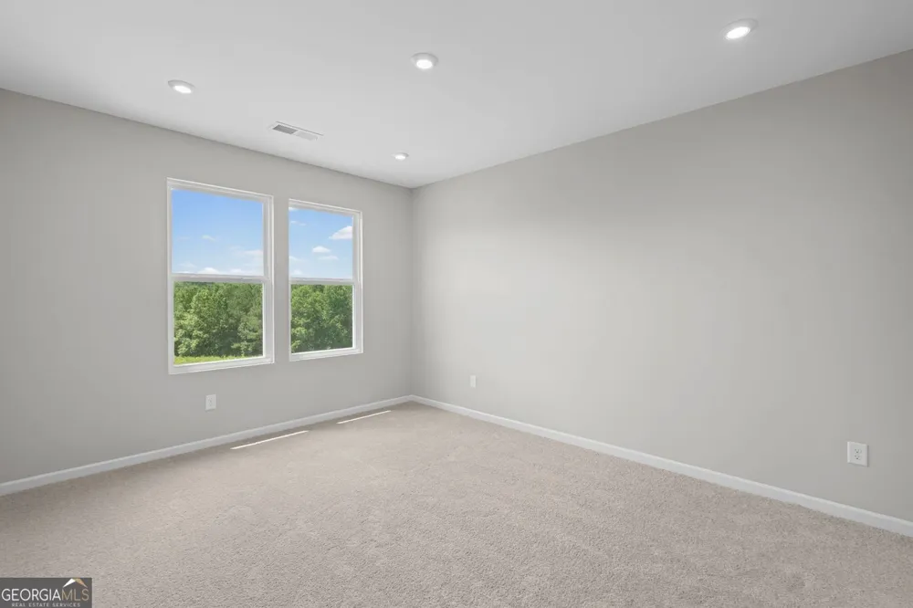 25 Village DR Dawsonville, GA 30534
