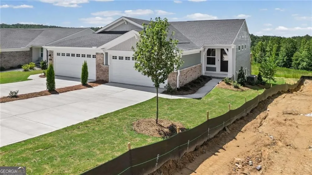 27 Village DR Dawsonville, GA 30534