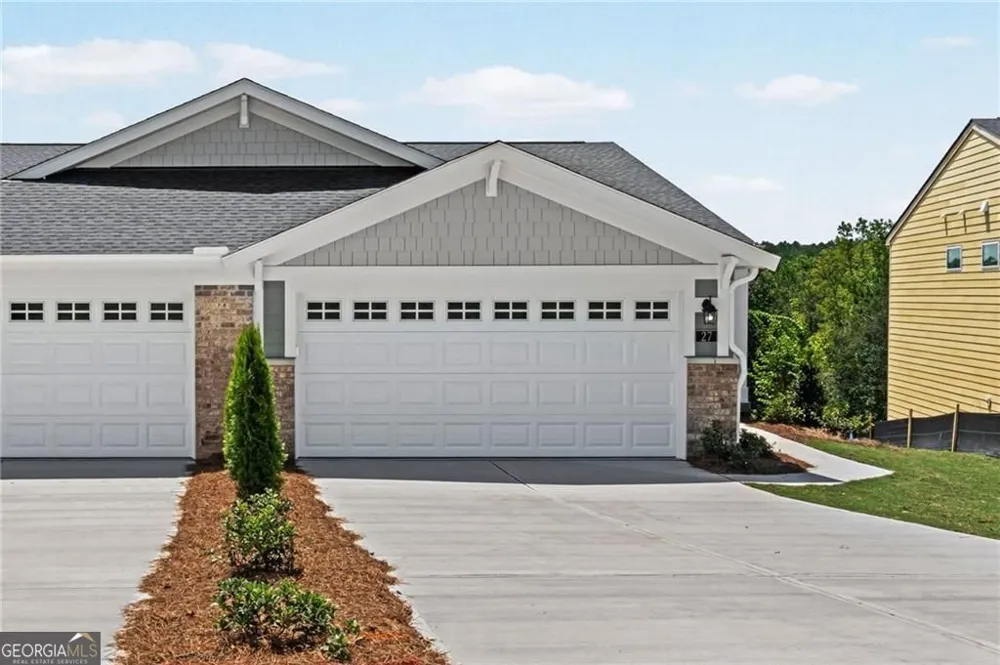 27 Village DR Dawsonville, GA 30534