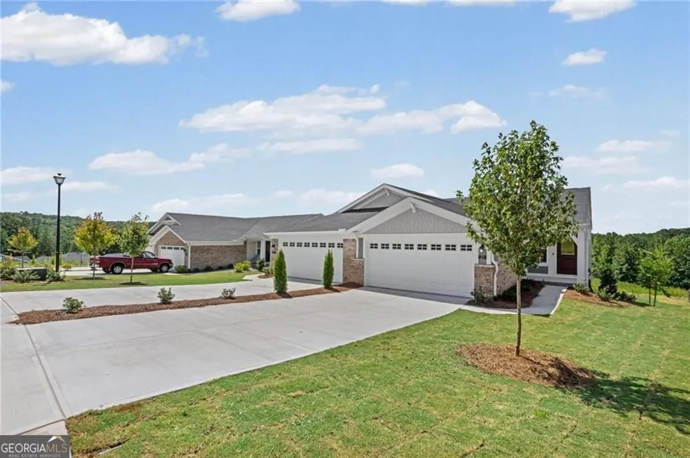 27 Village DR Dawsonville, GA 30534