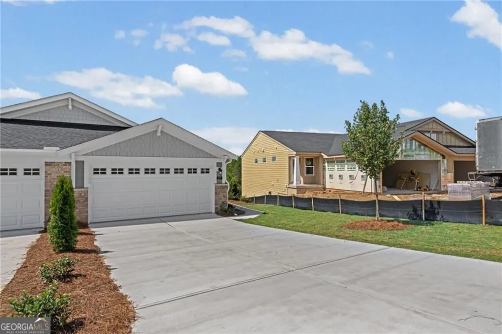 27 Village DR Dawsonville, GA 30534