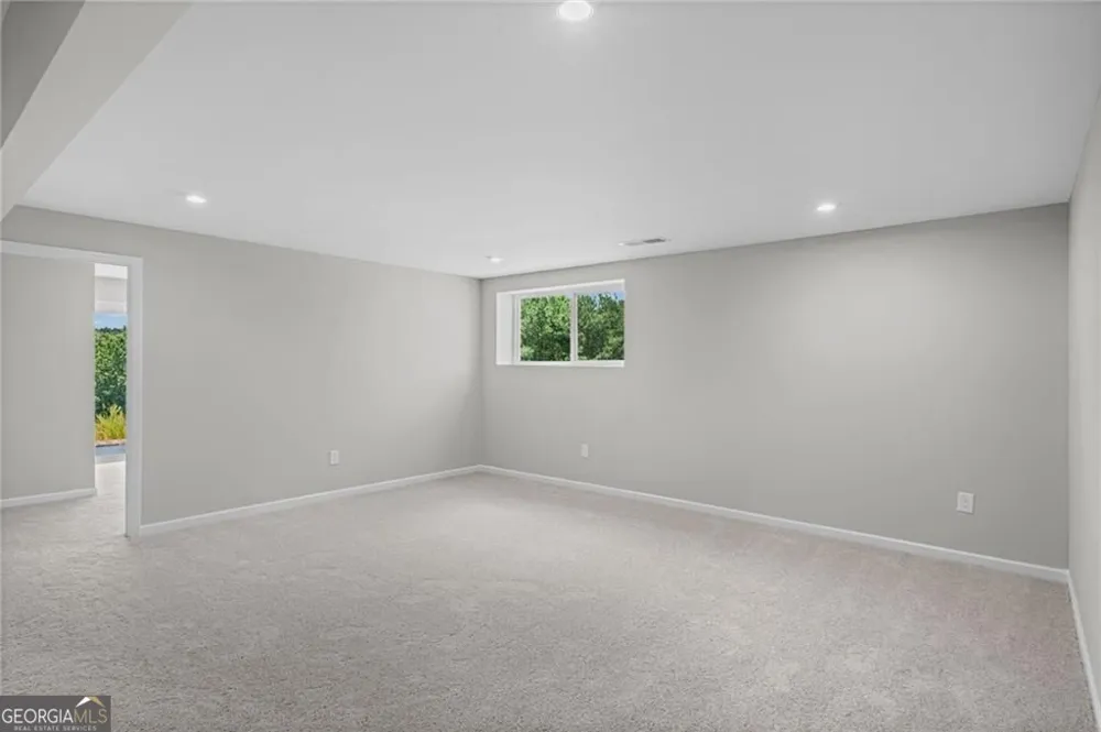 27 Village DR Dawsonville, GA 30534