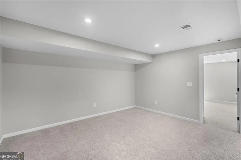 27 Village DR Dawsonville, GA 30534