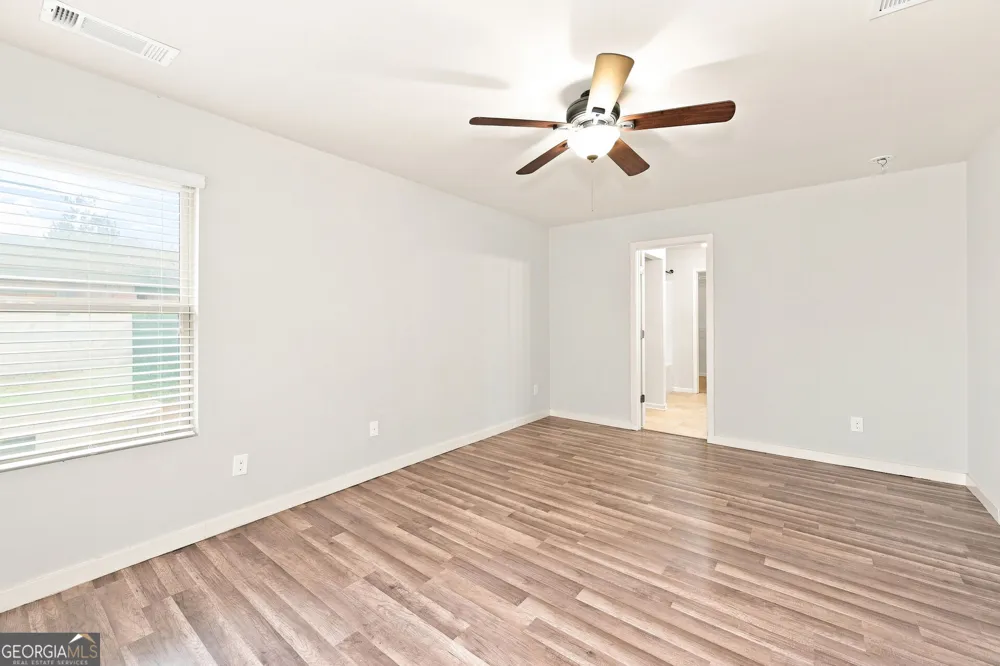 1043 Sutherland DR Winder, GA 30680