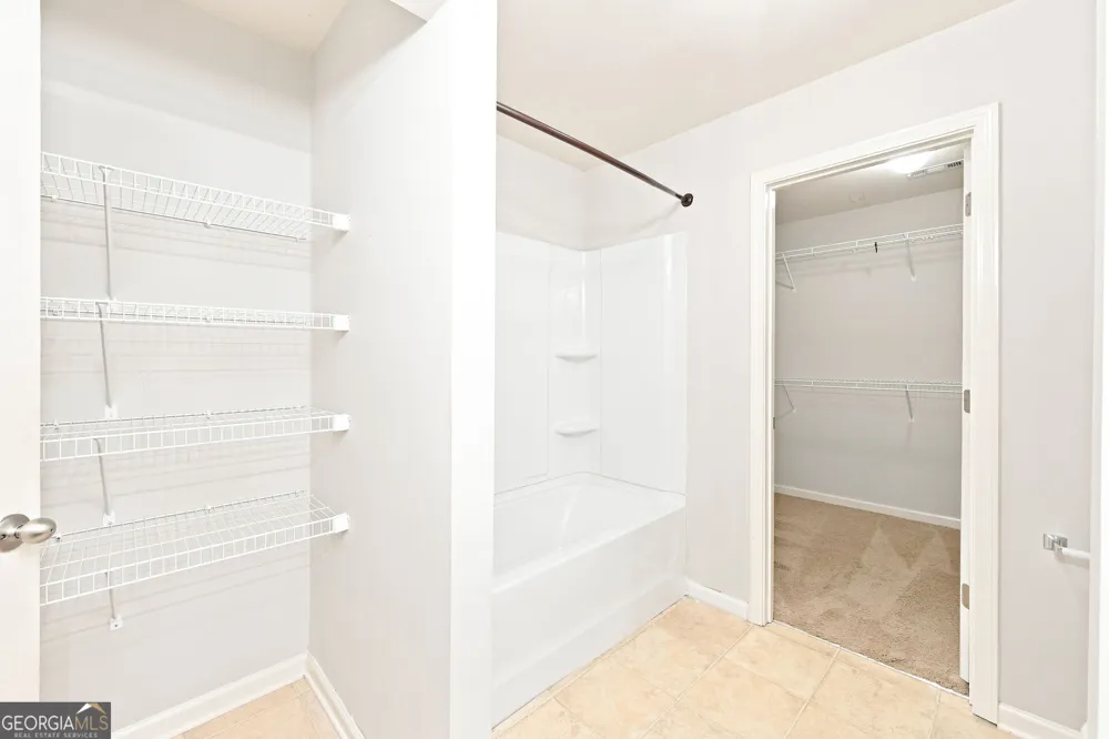 1043 Sutherland DR Winder, GA 30680