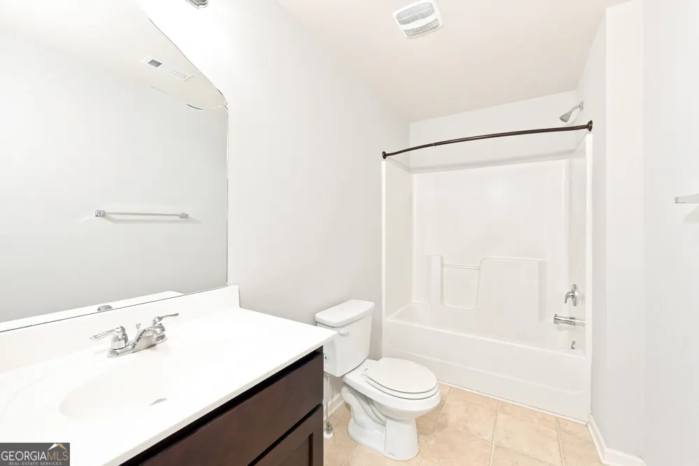 1043 Sutherland DR Winder, GA 30680
