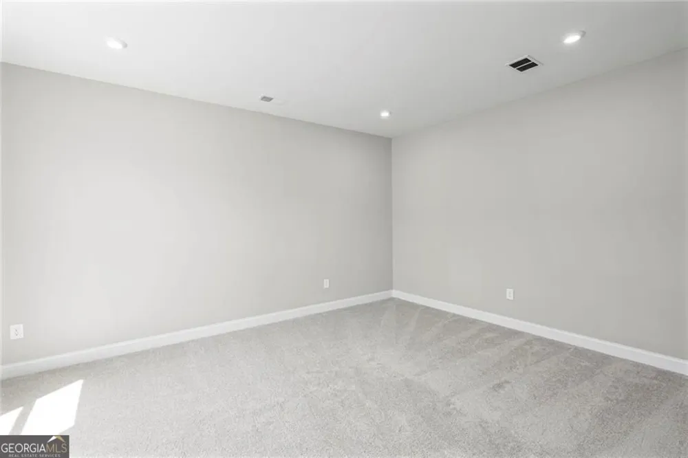150 Hidden Fields WAY Hoschton, GA 30548