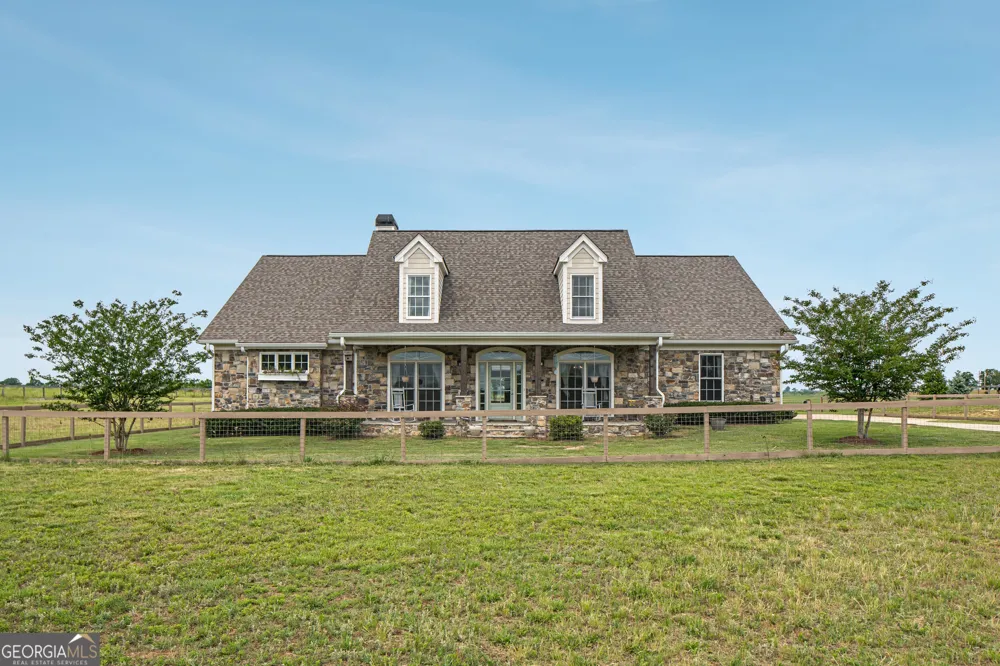 180 Spears LN Mansfield, GA 30055