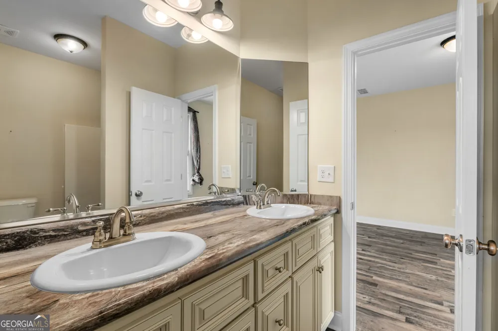 180 Spears LN Mansfield, GA 30055