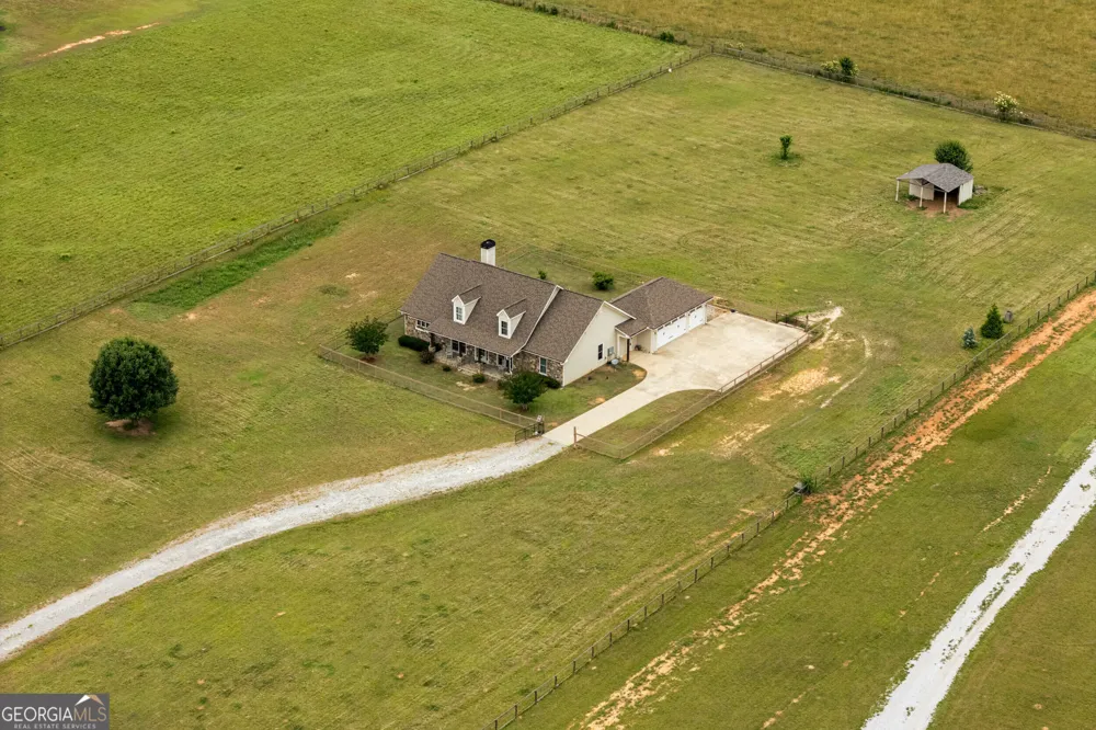 180 Spears LN Mansfield, GA 30055