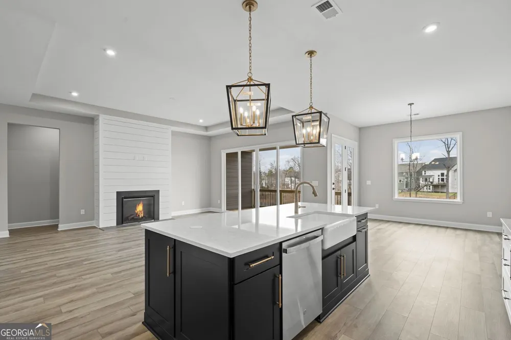 82 Clear Lake PKWY Hoschton, GA 30548