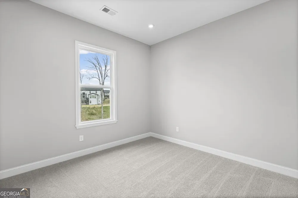 82 Clear Lake PKWY Hoschton, GA 30548