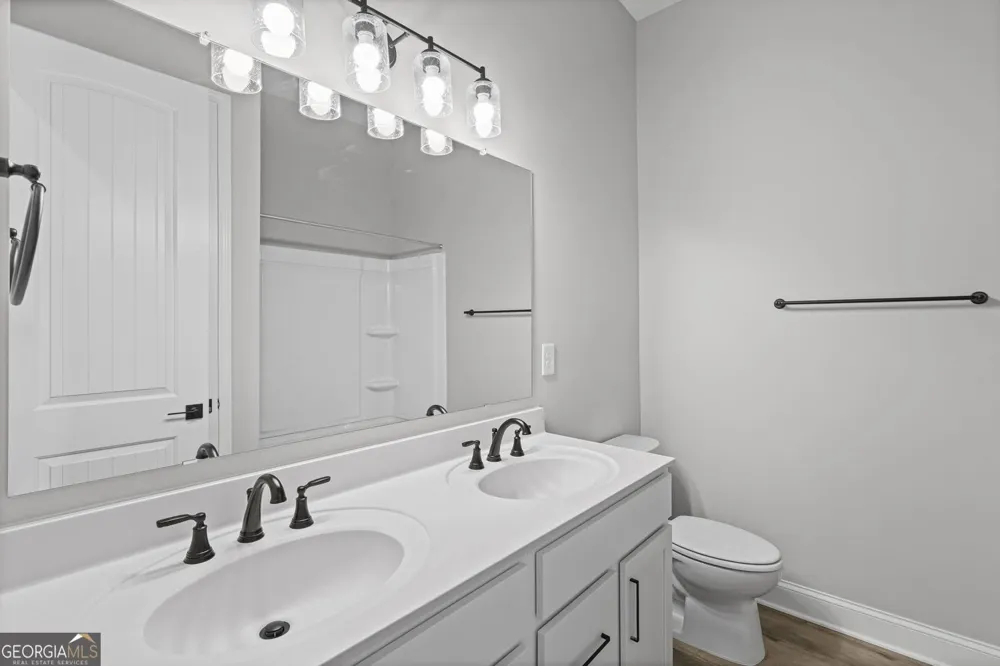 82 Clear Lake PKWY Hoschton, GA 30548