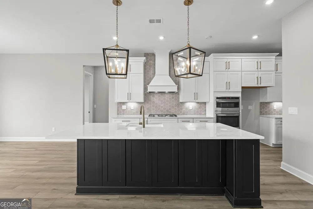 82 Clear Lake PKWY Hoschton, GA 30548