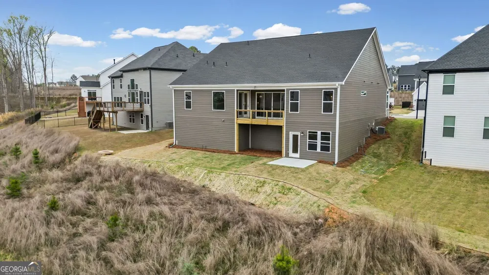 82 Clear Lake PKWY Hoschton, GA 30548