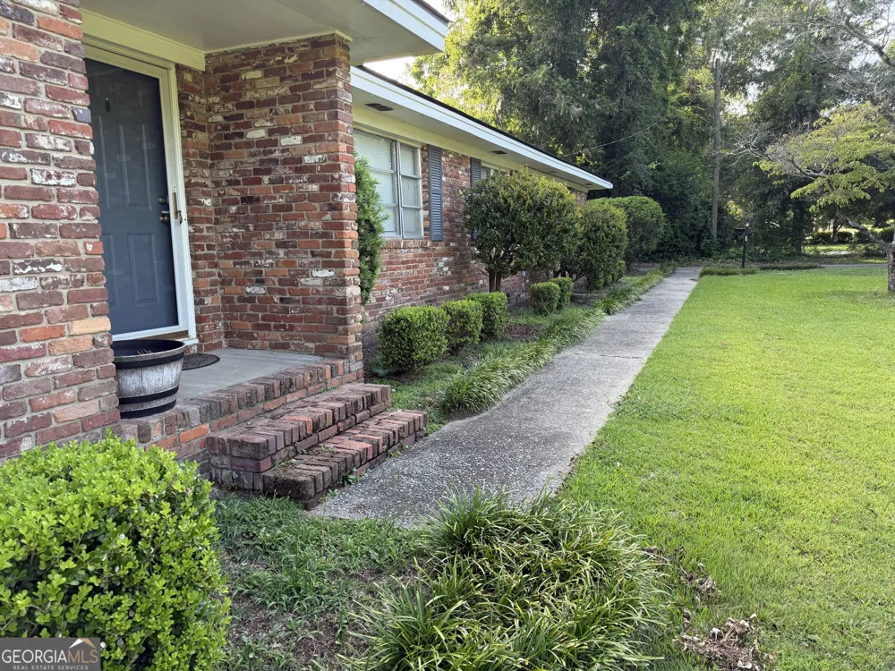 1606 Roberson ST Dublin, GA 31021