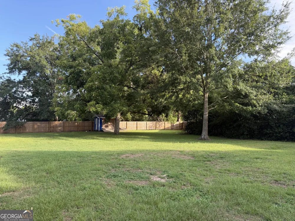 1606 Roberson ST Dublin, GA 31021