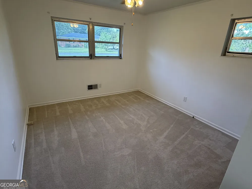 1606 Roberson ST Dublin, GA 31021