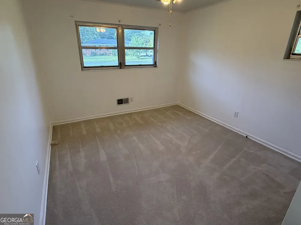 1606 Roberson ST Dublin, GA 31021