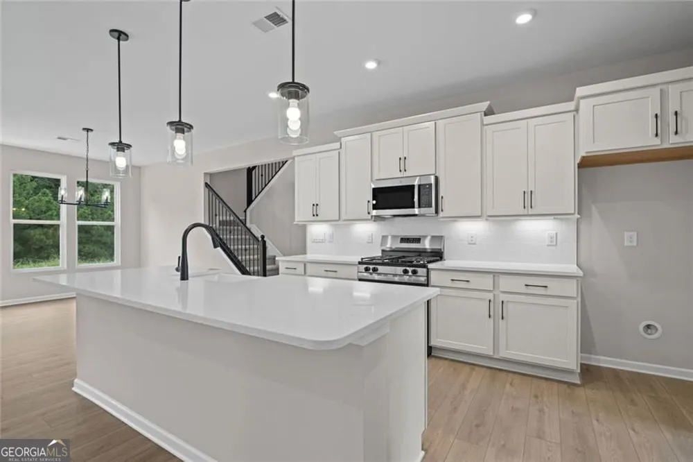 208 Pickens Bluff LN Hiram, GA 30141