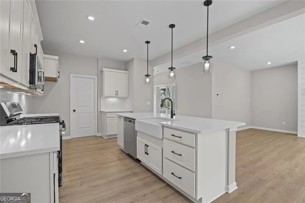 208 Pickens Bluff LN Hiram, GA 30141