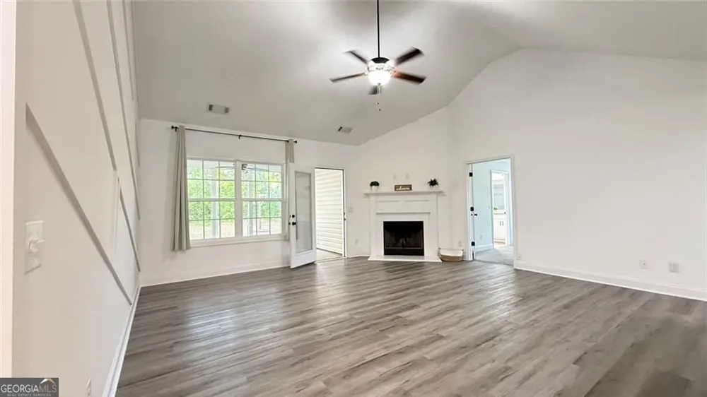 1890 Roxey LN Winder, GA 30680
