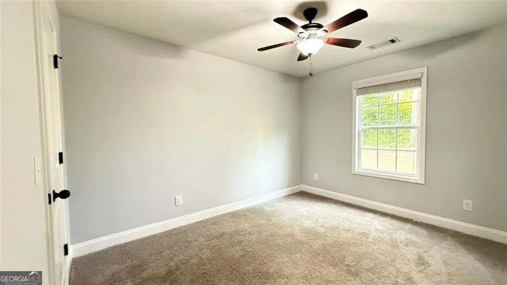 1890 Roxey LN Winder, GA 30680
