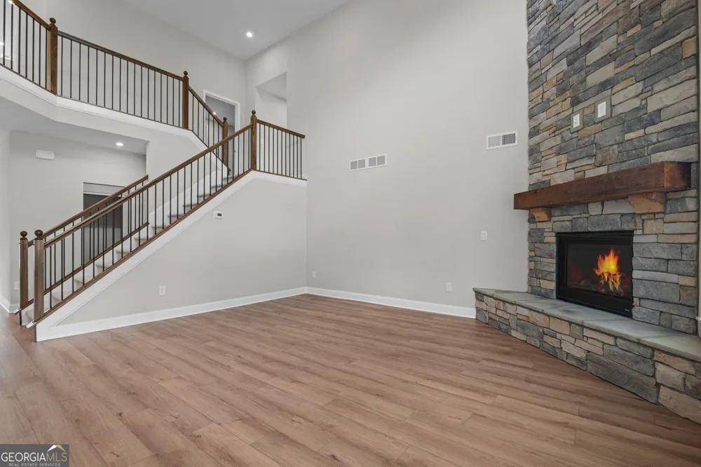 103 Wood Grove LN Canton, GA 30114