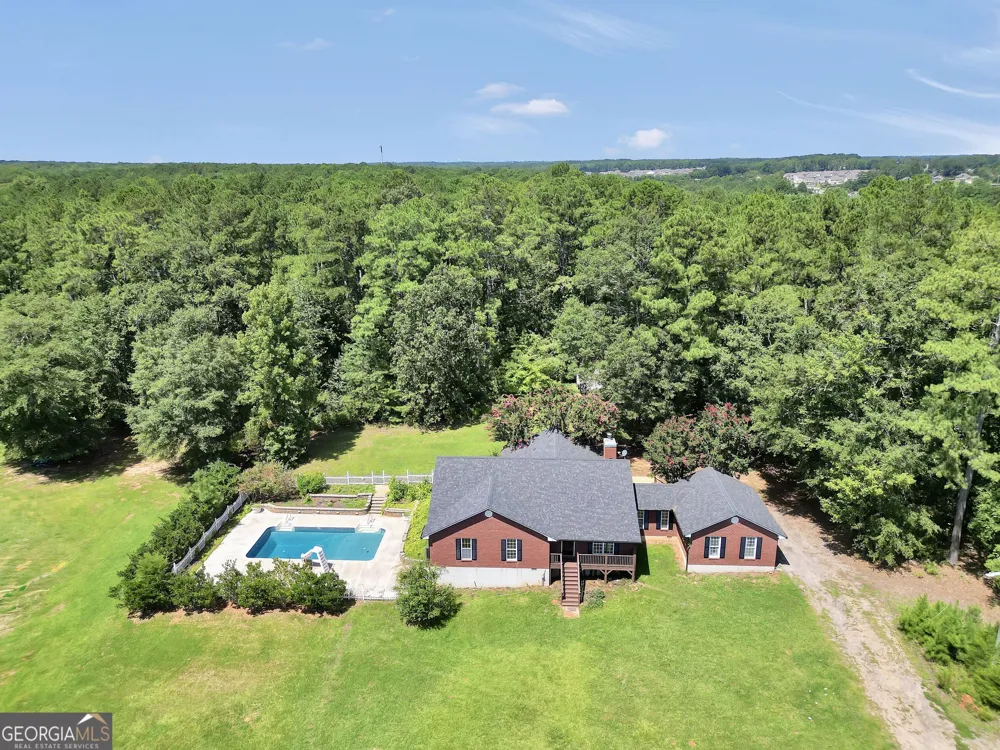 390 Burg RD Locust Grove, GA 30248