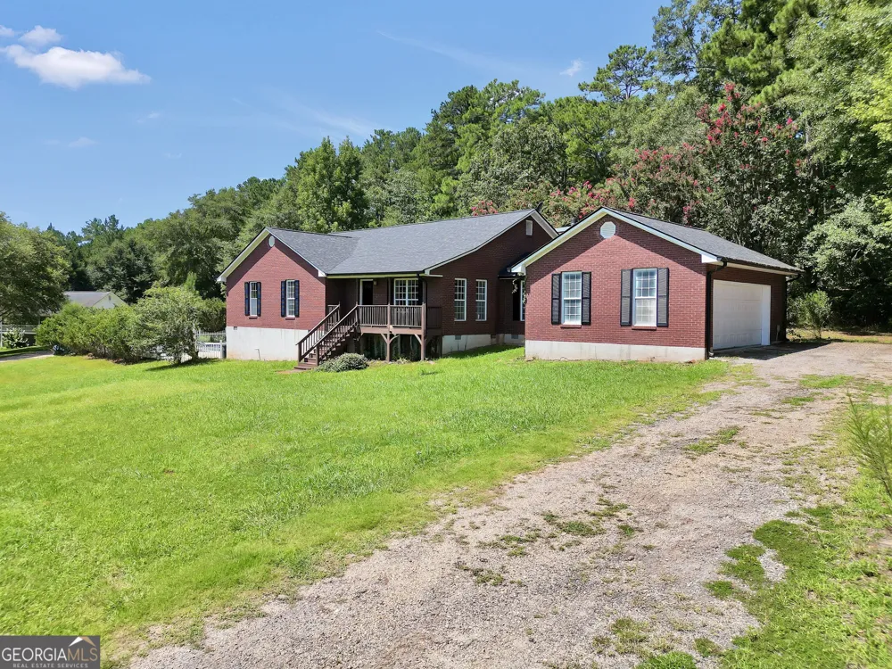 390 Burg RD Locust Grove, GA 30248