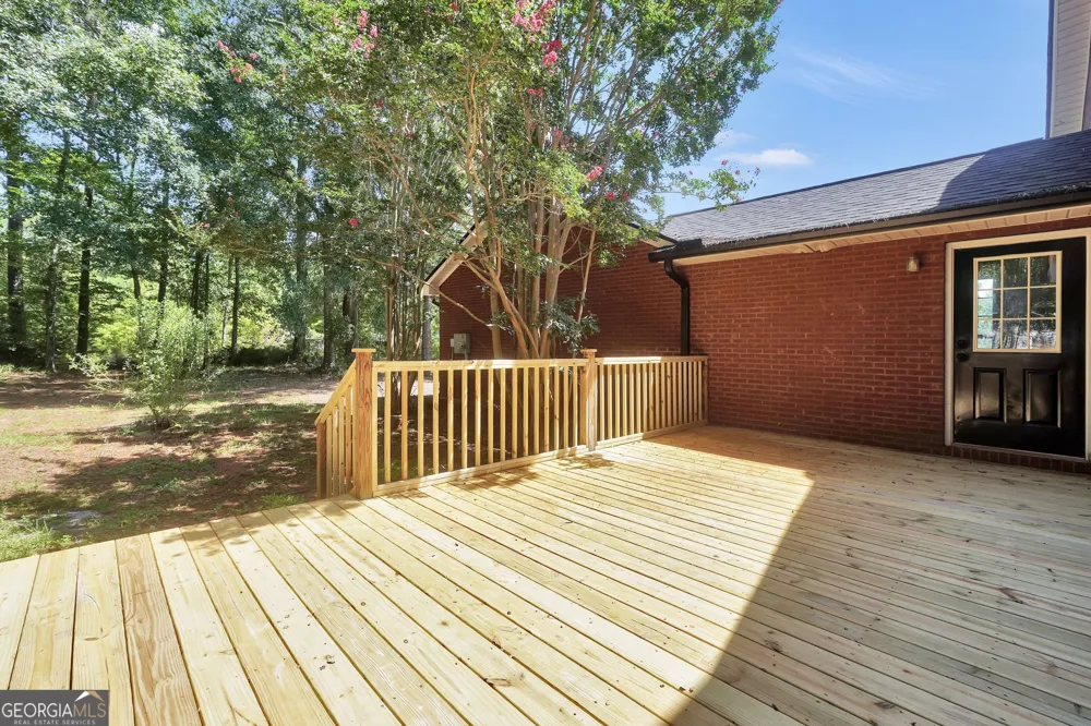 390 Burg RD Locust Grove, GA 30248