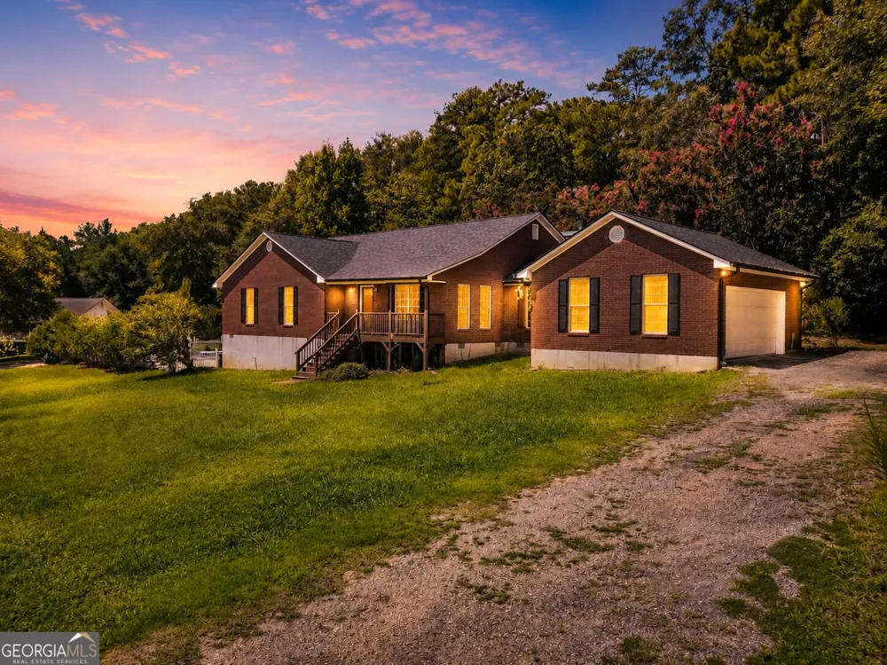 390 Burg RD Locust Grove, GA 30248