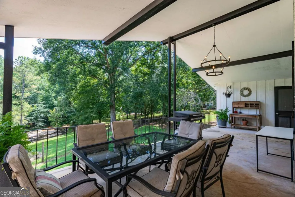 2425 Spratlin Mill RD Hull, GA 30646