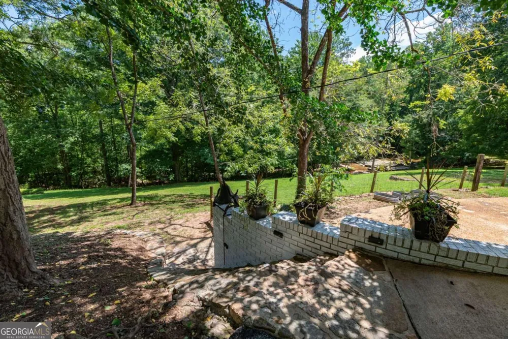 2425 Spratlin Mill RD Hull, GA 30646