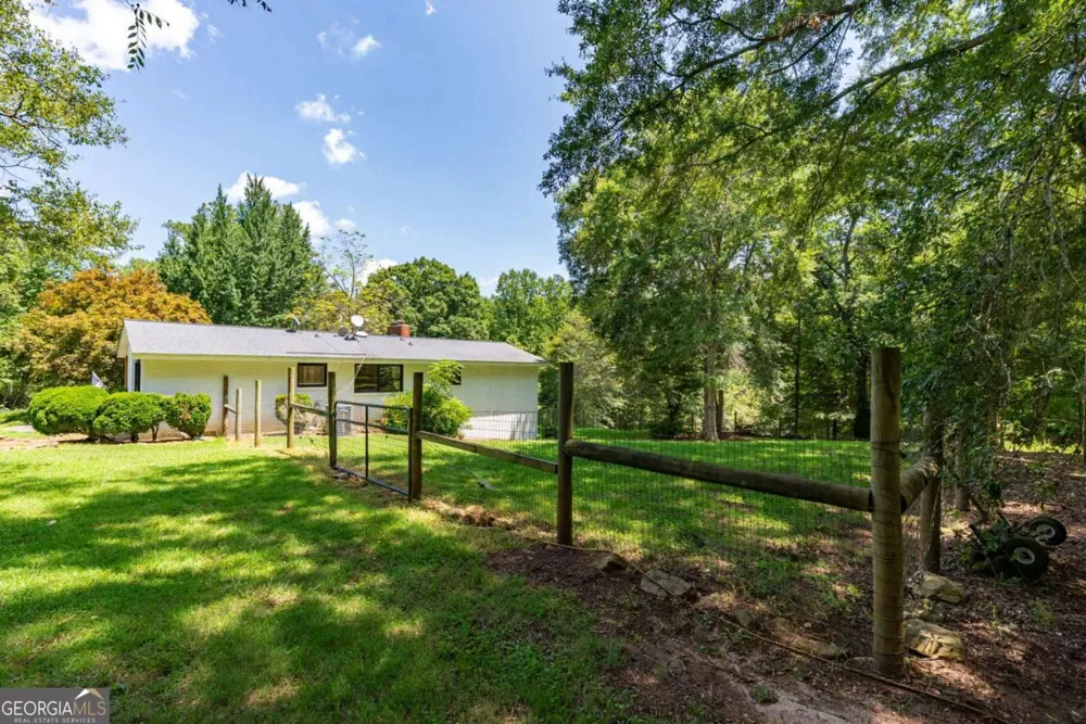 2425 Spratlin Mill RD Hull, GA 30646
