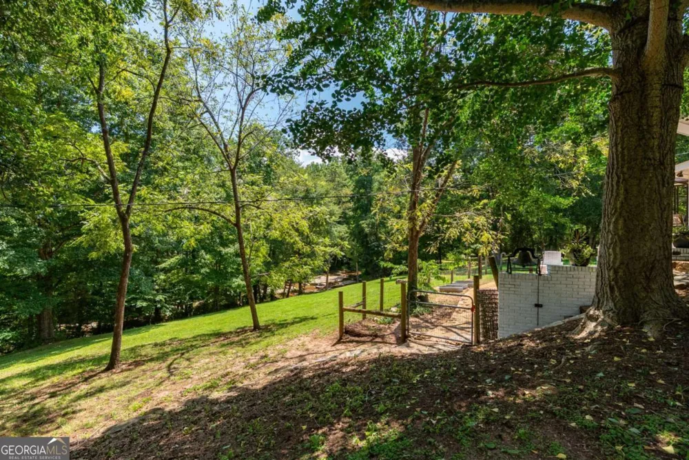 2425 Spratlin Mill RD Hull, GA 30646