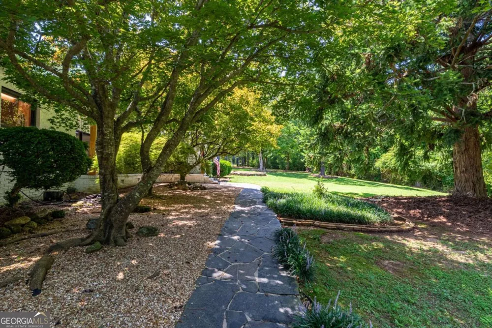 2425 Spratlin Mill RD Hull, GA 30646