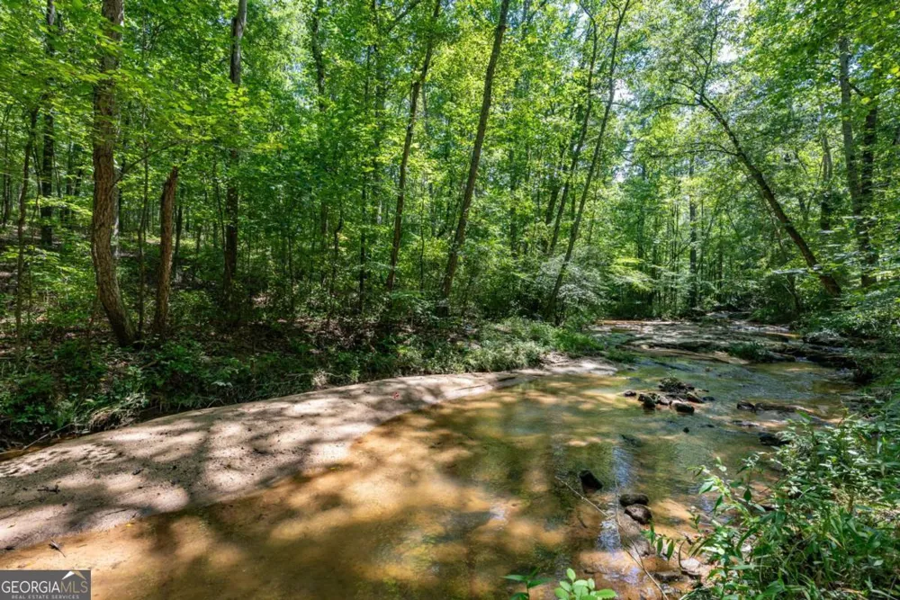 2425 Spratlin Mill RD Hull, GA 30646