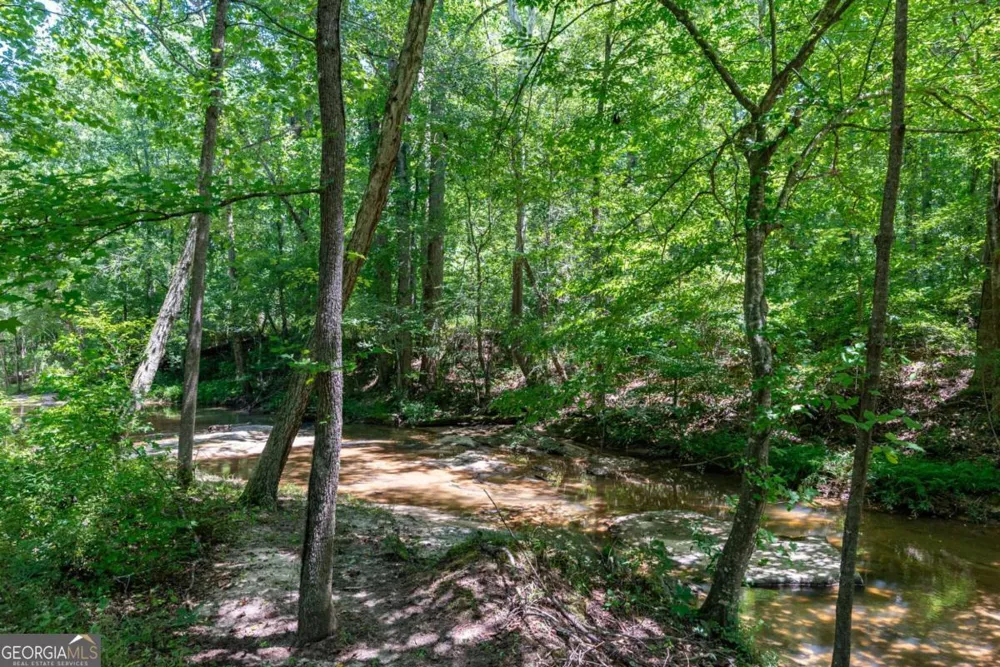 2425 Spratlin Mill RD Hull, GA 30646