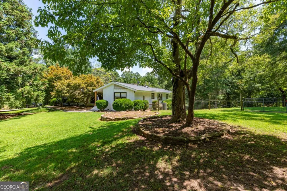 2425 Spratlin Mill RD Hull, GA 30646