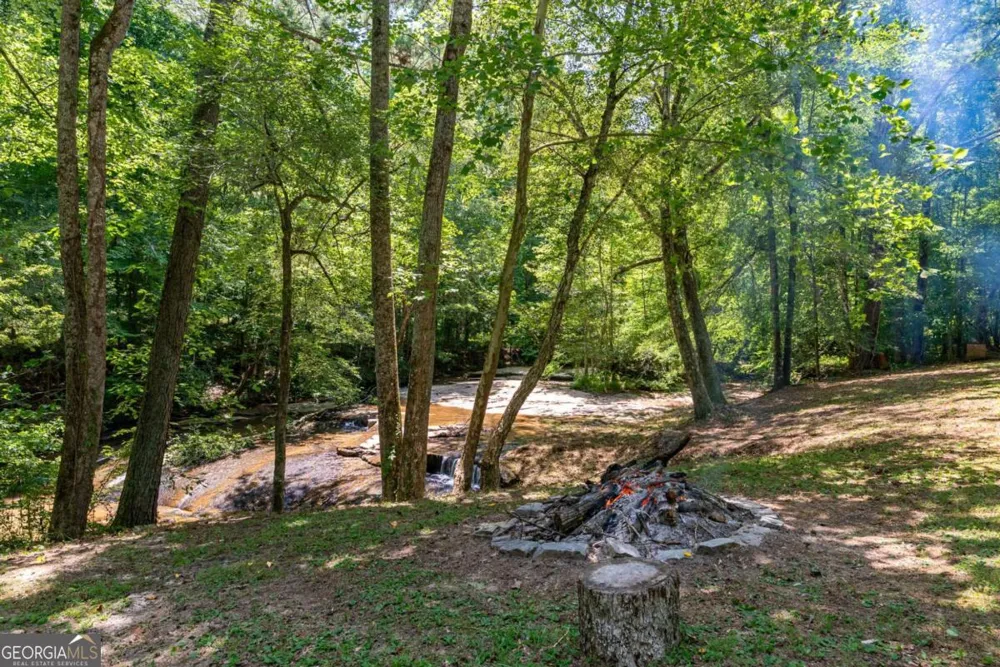 2425 Spratlin Mill RD Hull, GA 30646