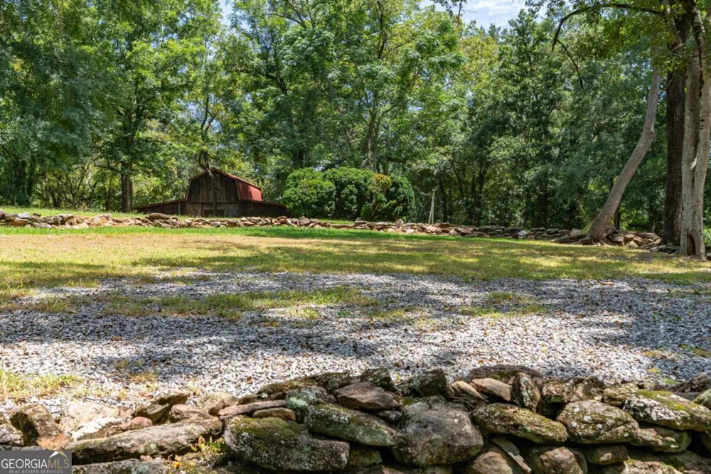 2425 Spratlin Mill RD Hull, GA 30646