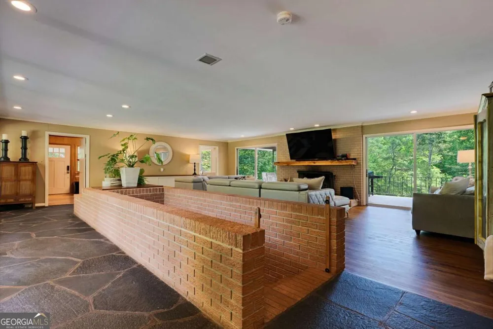 2425 Spratlin Mill RD Hull, GA 30646