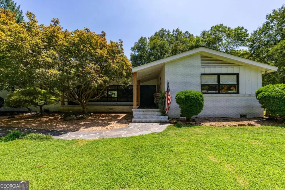 2425 Spratlin Mill RD Hull, GA 30646