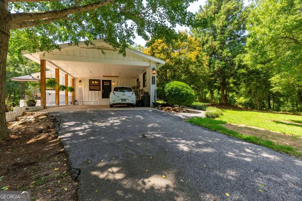 2425 Spratlin Mill RD Hull, GA 30646