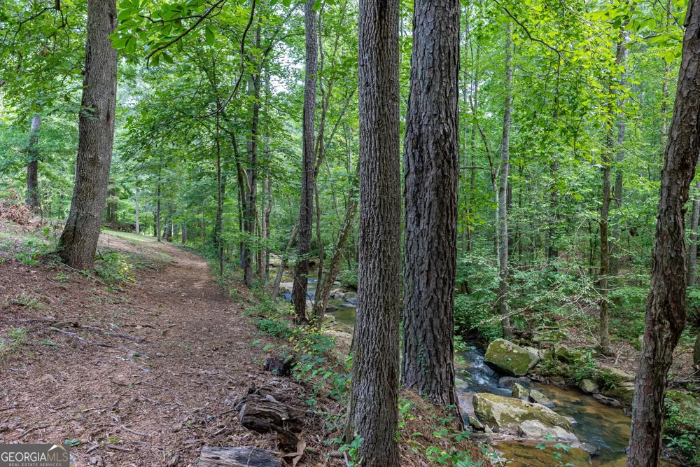 2425 Spratlin Mill RD Hull, GA 30646